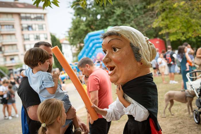 Haur eta nagusiak izan dira  6 1755092496055