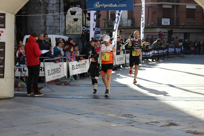 300 korrikalari baino gehiag 75 1517150339984