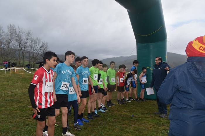 Igandeko hotzari iskin egin  52 1770731209449