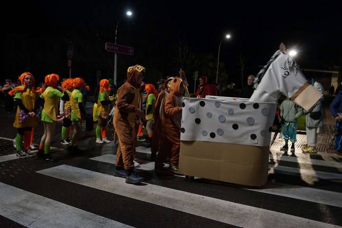 Irudimenez bete dituzte Amur 42 1771098579402