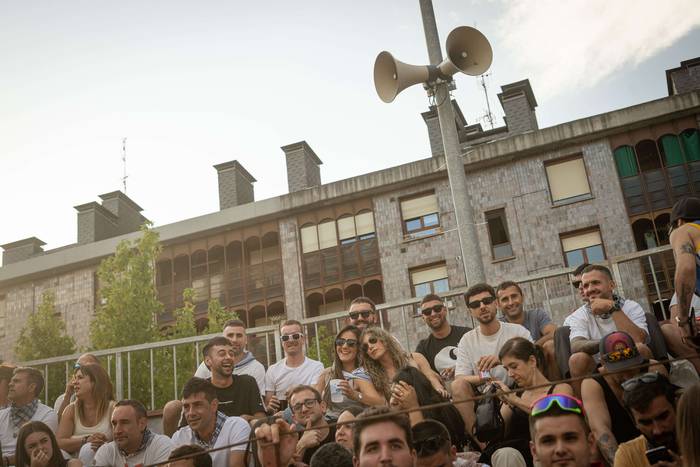 Zezen plaza lepo Muturreko H 62 1756414712877