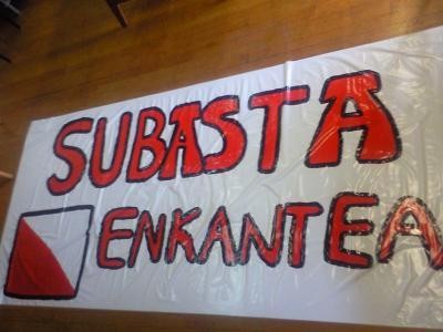 Martxan da jada Aretako jaiak diruz hornitzeko enkantea