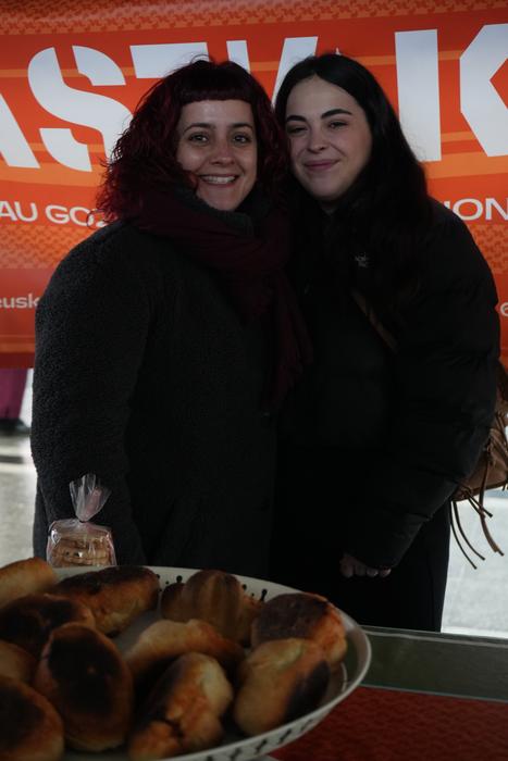 Olentzero eta Mari Domingi 1 10 1766581689987