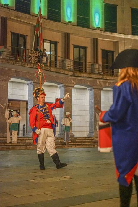 Danbor hotsekin eta ikurriña 24 1777382156251