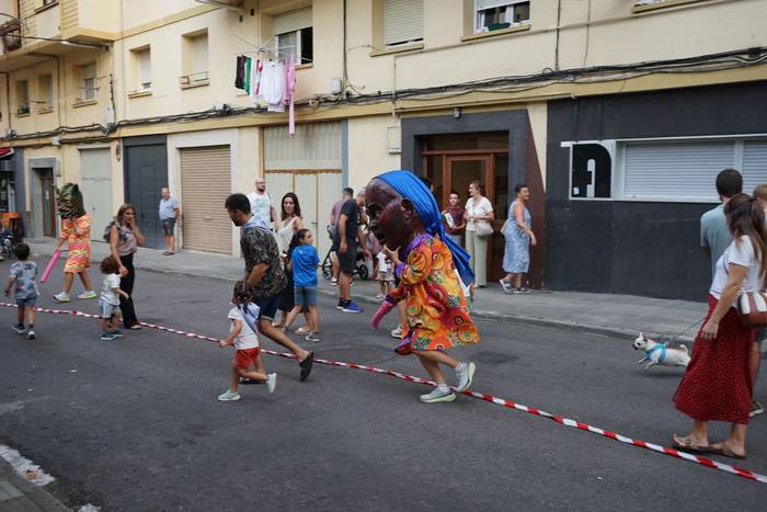 Danbor, buruhandi, dantza et 33 1758311909575