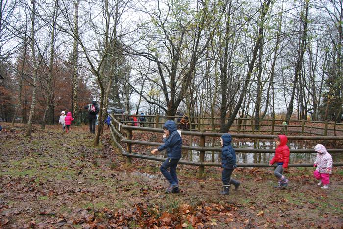 Olentzero hainbat lagunekin  3 1513585548868