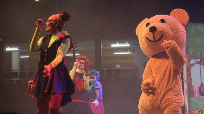 Ehunka ume eta guraso dantza 13 1513506132564