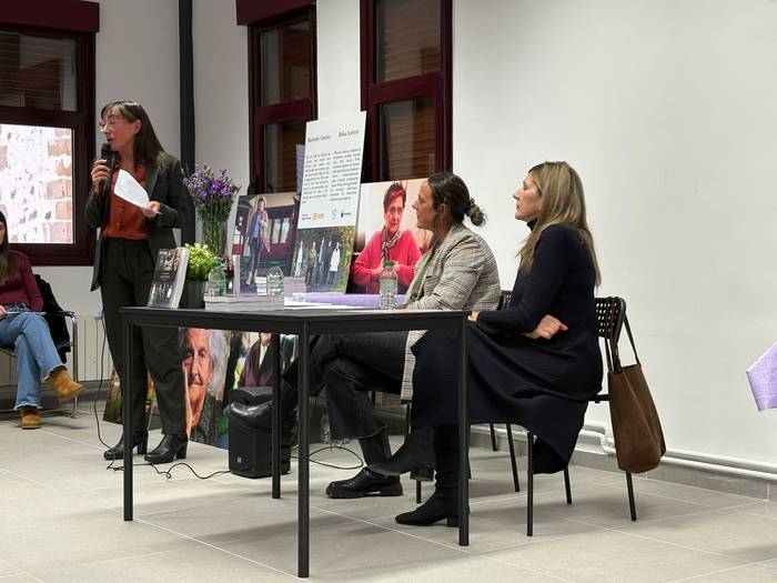 Okondoko emakumeen historia, 24 1763923643190