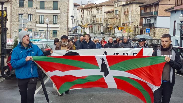 Urtero bezala, Jon Pagazaurtunduaren oroimena bizirik mantentzeko ekimena antolatu dute