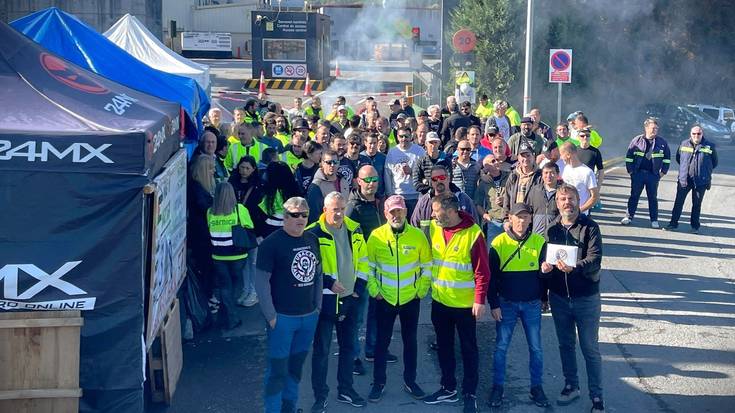 Tubacexeko langileek 4.320 euroko ekarpena egin dute Maderas de Llodioko piketean