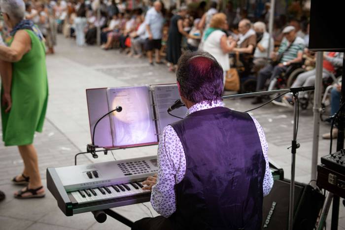 Haur eta nagusiak izan dira  48 1755092637906