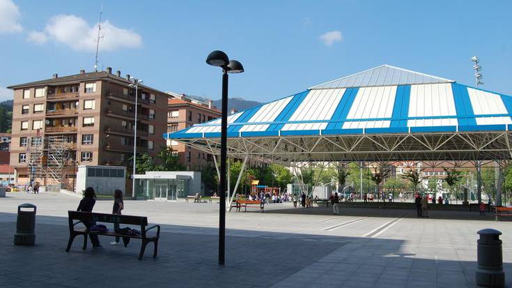 "Aldai plaza" eta "Granja plaza" izendapen berriak onartu ditu iraileko udalbatzak