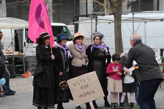 Dantzaren bidez aldarrikatu  11 1520777809034