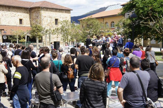 Euskal Preso Politikoen esku 16 1493719900939