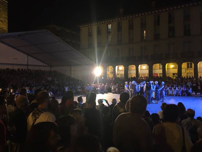 Castellersek, bertsolariek,  51 1503747240890