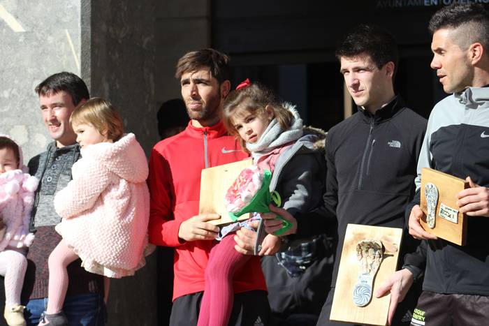 300 korrikalari baino gehiag 141 1517150938850