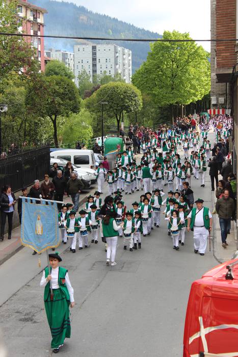 Ehunka umek zabaldu dute dan 40 1493311438603