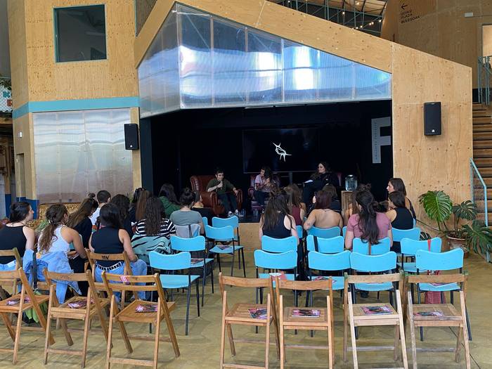 Hausnarketa eta ahizpatasuna 19 1757923164929