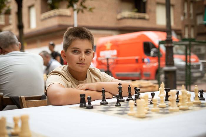 Haur eta nagusiak izan dira  26 1755092573663