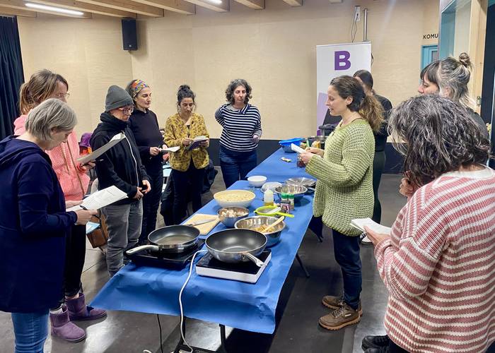 43 lagun jaso ditu "Elikadur 56 1776332455315