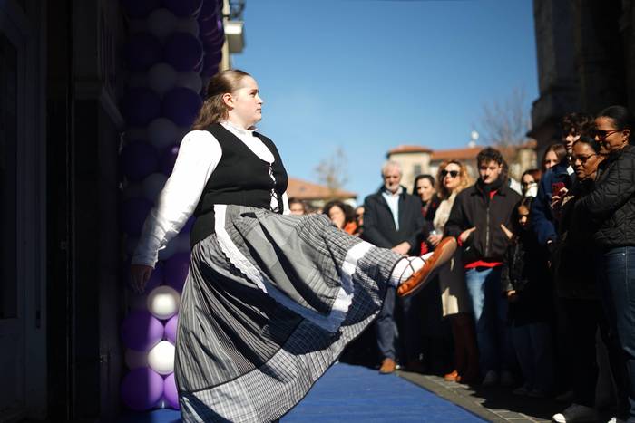 Ametsgoien jaio da, emakume  34 1772486299935