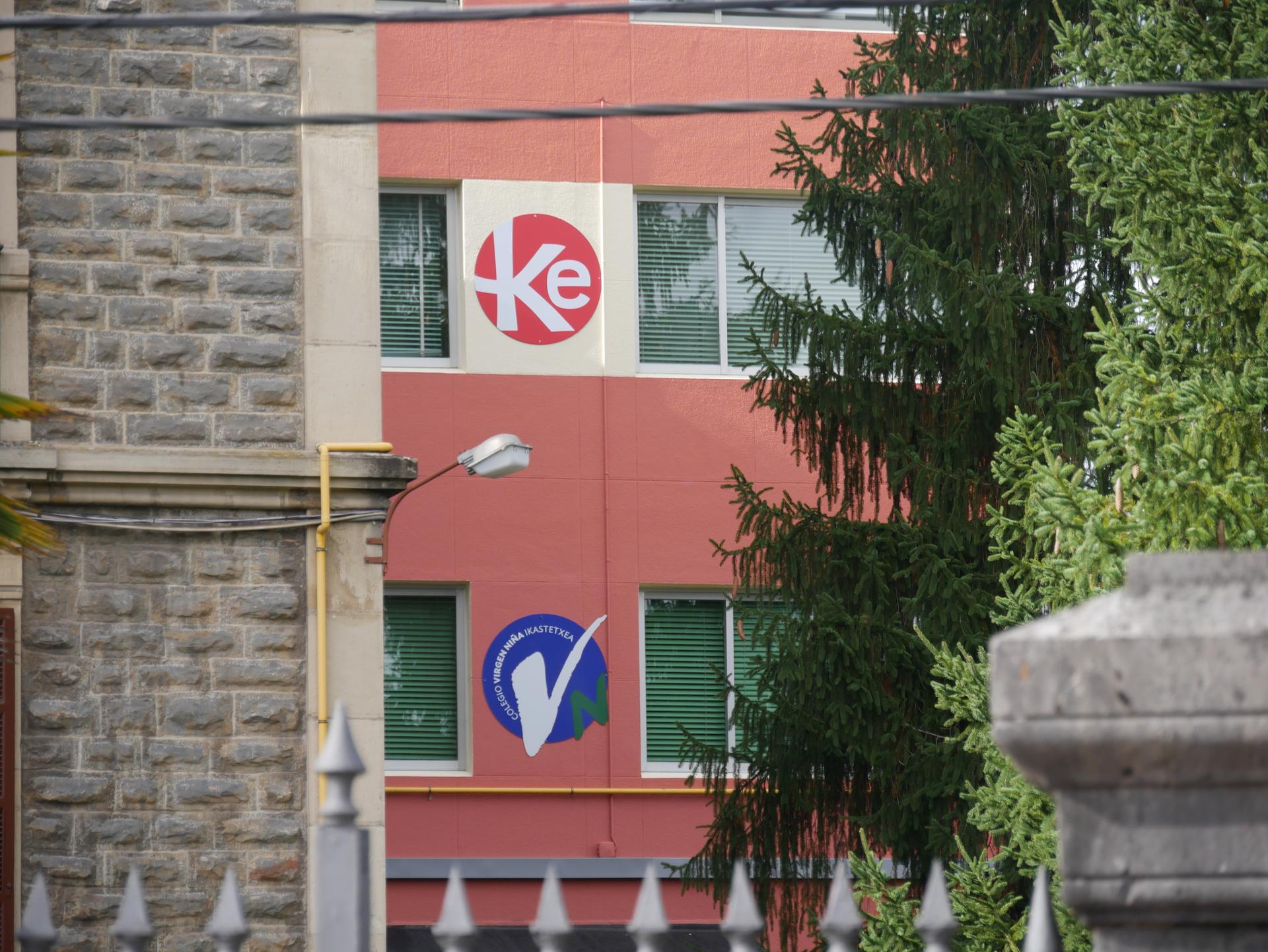 Virgen Niña Ikastetxean bakarrik izaten ari da nabaria Kristau Eskolako greba