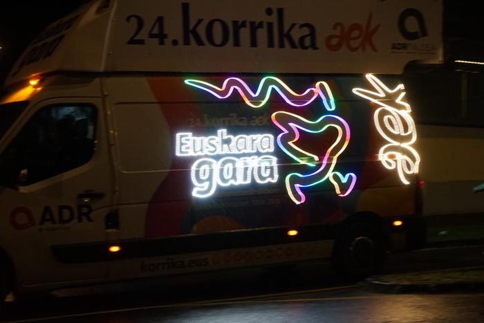 Ehunka lagun atera ditu Korr 41 1774597335432