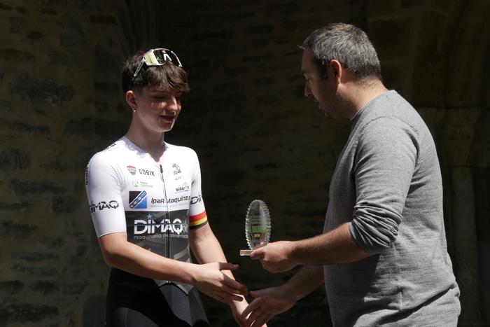 Kirolak eta umeen jarduerek  22 1777117237487