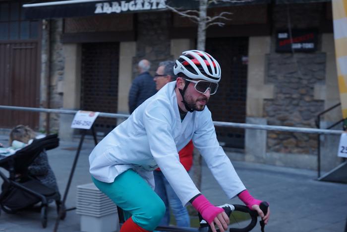 400 kirolarik parte hartu zu 173 1767283117398