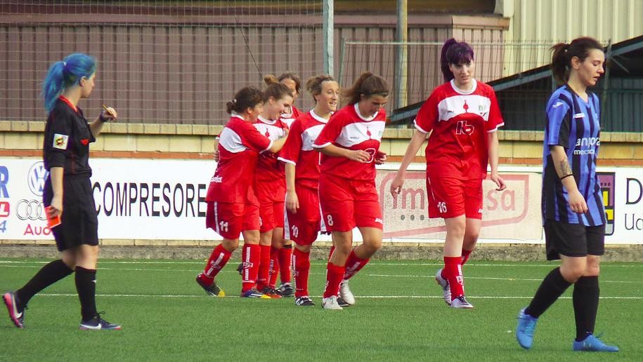 20 partida galdu gabe egon ostean, Urduñako neskek partidu ofizial bat galdu dute