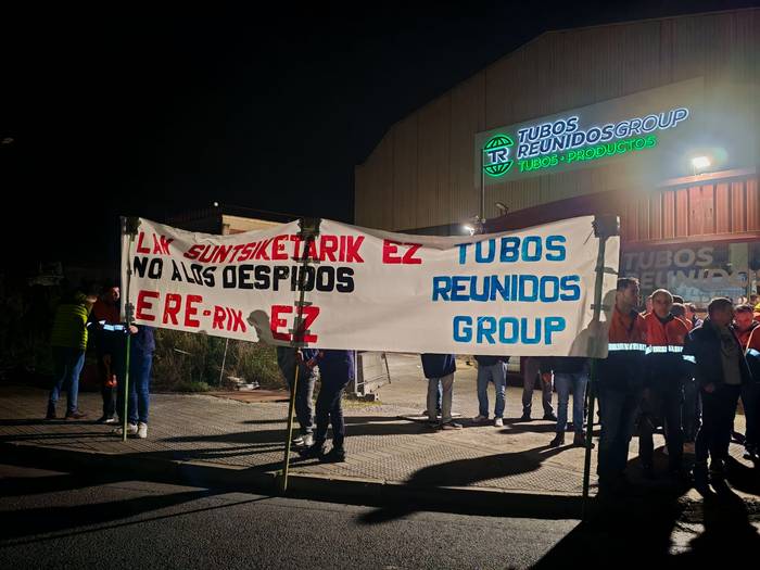 Tubos Reunidoseko langileek  3 1772617324086