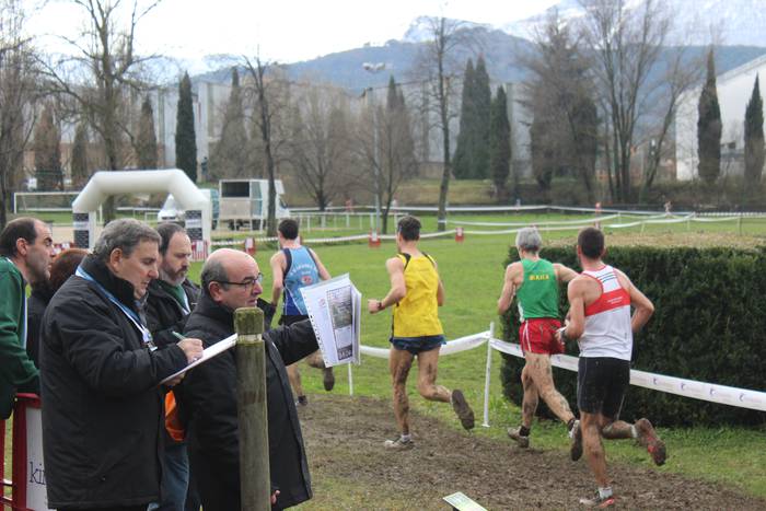 Ehunka lasterkarik bete ditu 142 1518376086688