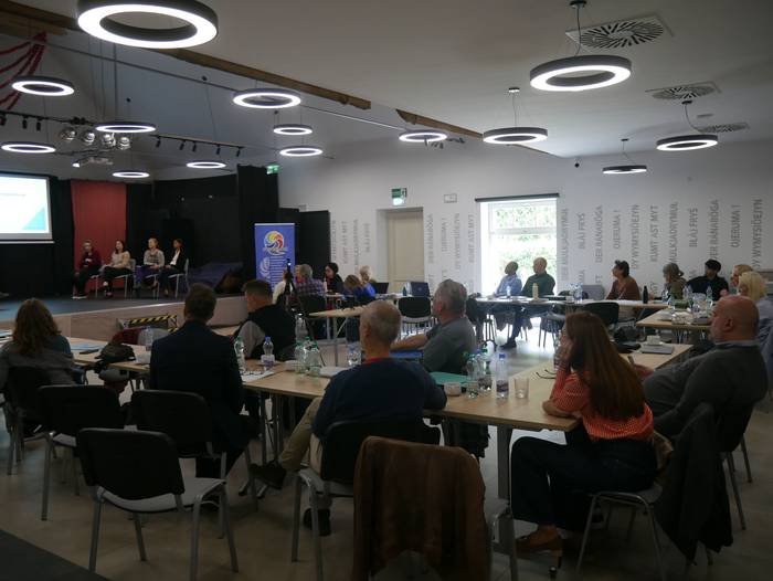 Eletik alera, Europako hizku 40 1759330592310