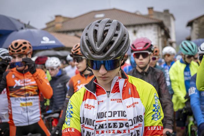 Artziniegako kale estuetan l 6 1773517235648