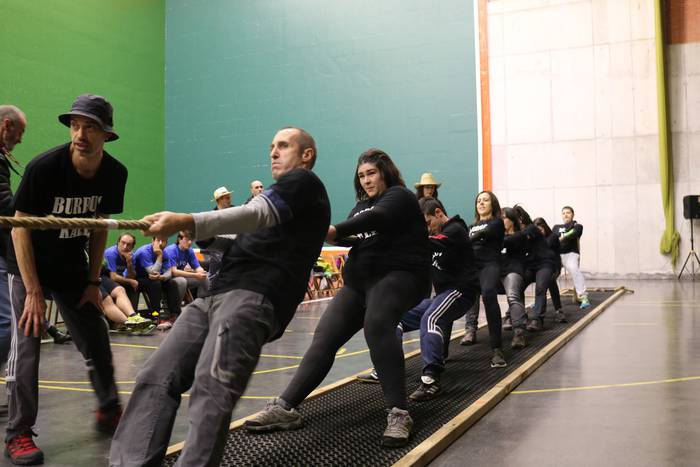 Andra Mari garaile kaleen ar 30 1515361216161