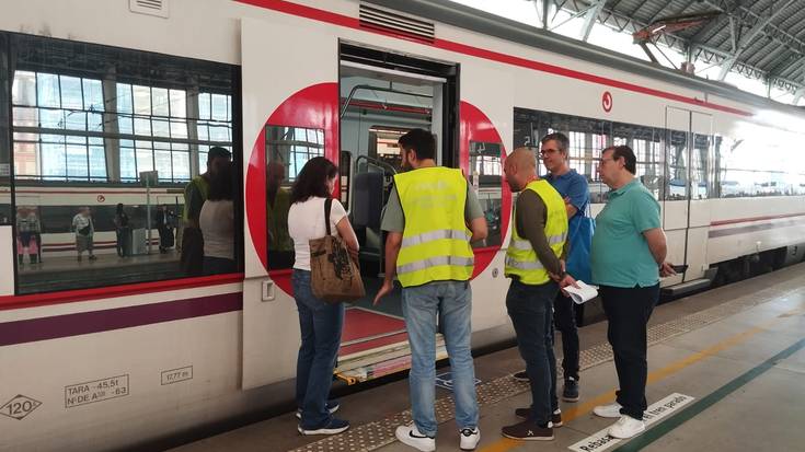15 minutu baino gehiagoko atzerapenak daude Renfeko tren zerbitzuan eta irisgarritasun probak egiten ari dira aldi berean