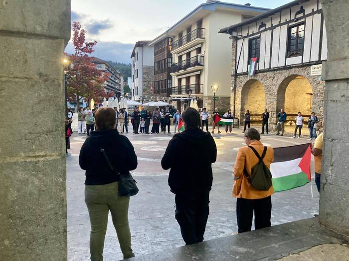 "Palestinarekin konpromisoa" 65 1760616715663