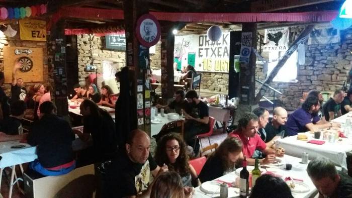 Egun osoko egitaraua ospatu  10 1498478937247