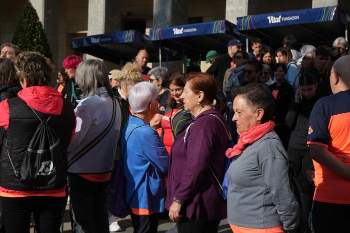 Ehunka lagunek parte hartu d 9 1774178883033