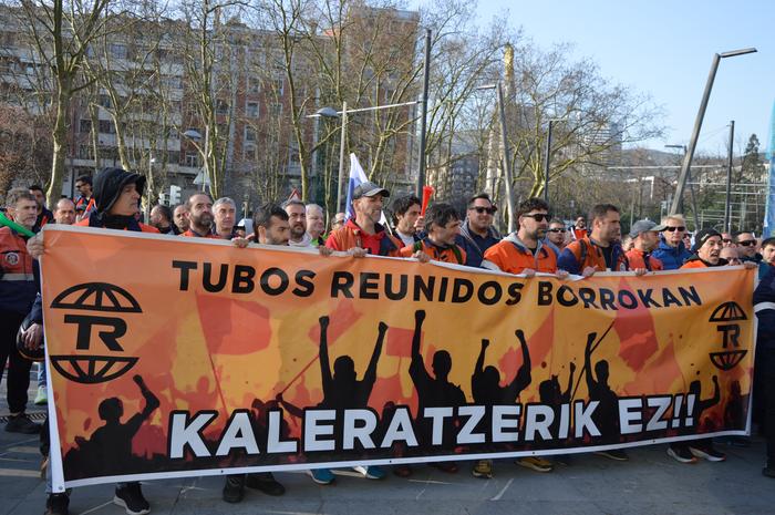 Tubos Reunidoseko langileek  23 1772101353916