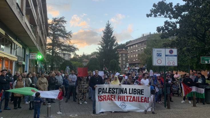 Dozenaka lagun mobilizatu dira Palestinari elkartasuna adierazteko