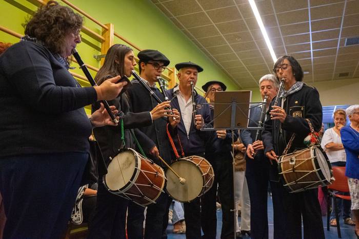 Agur jendetsu eta hunkigarri 16 1759073072447