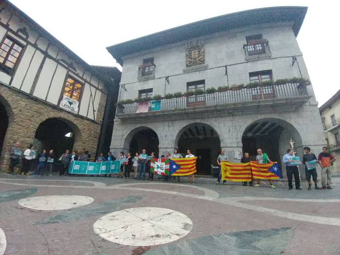 Jordi Cuixart eta Jordi Sanc 9 1508262380532