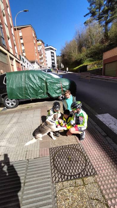 Txirrindulari gazteek erloju 4 1771856131441