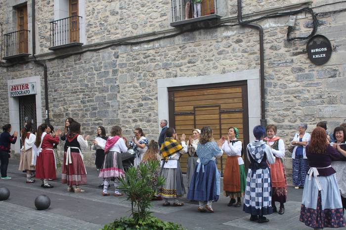 Haur sahararrei ongietorri f 11 1498994628577