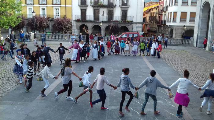 Haur sahararrei ongietorri f 7 1498994593518