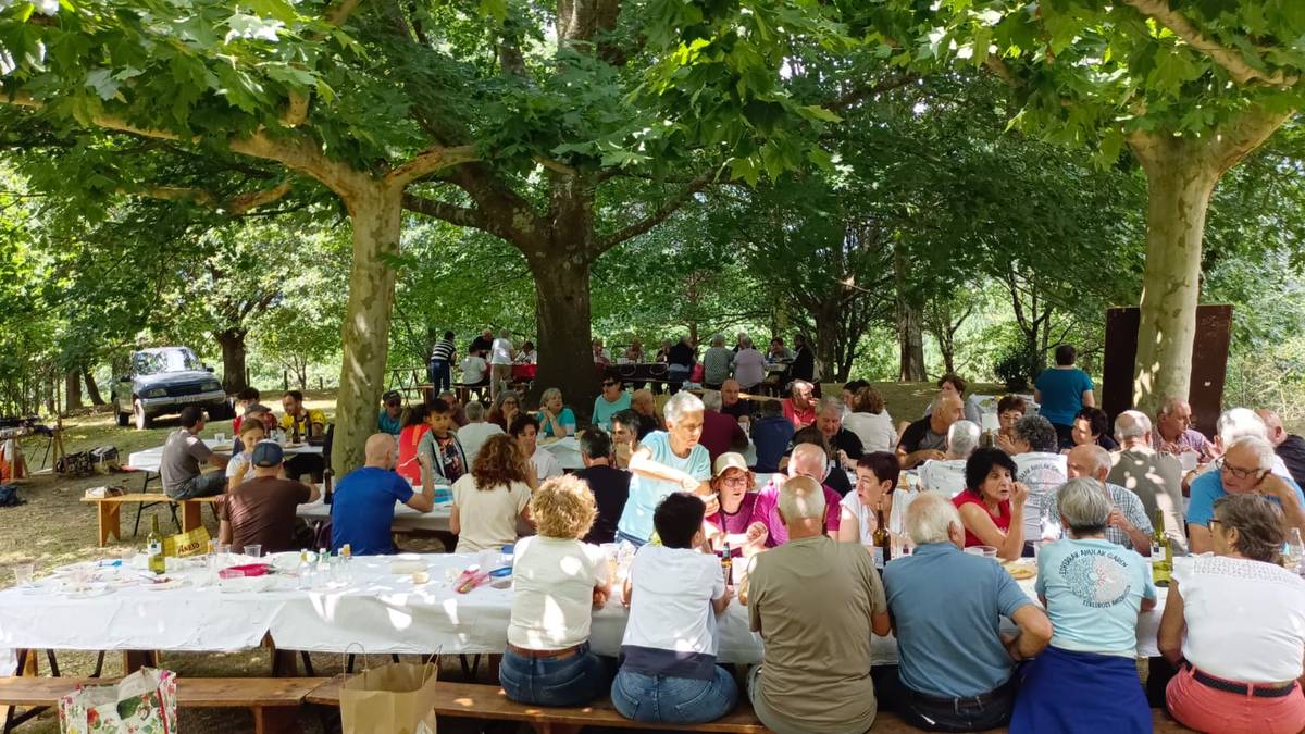 Basakoetxeko jaiek ohiko erromeria giroa eskaini dute beste urte batez