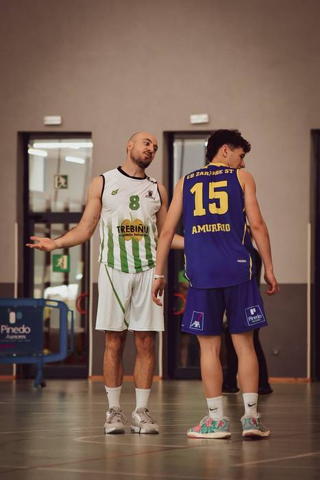 Zaraobe Saskibaloi Taldea bi 51 1748266140415