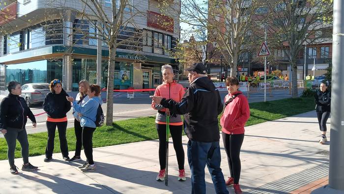 Ehunka lagunek parte hartu d 21 1774179107104