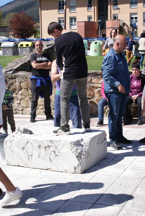 Baserri azoka ospatu dute Ok 49 1679904166623